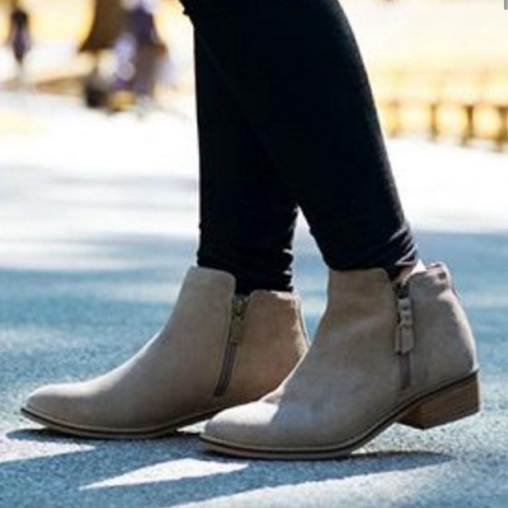 Blondo Linda Waterproof Beige Tan Suede short Ankle Bootie zip up almond toe 7M